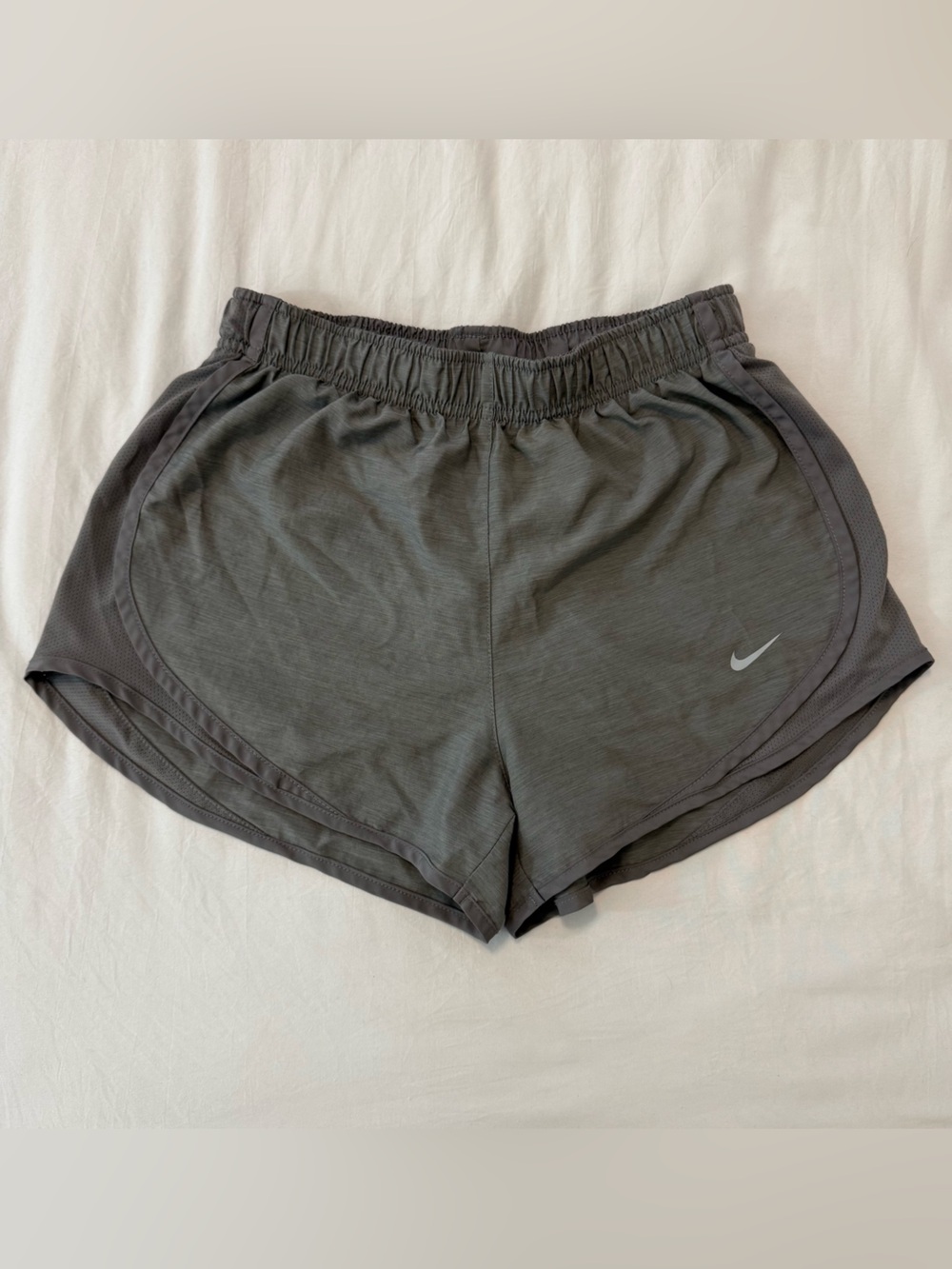 Nike Dri-Fit Women’s Small Gray Running Shorts Elastic Waist